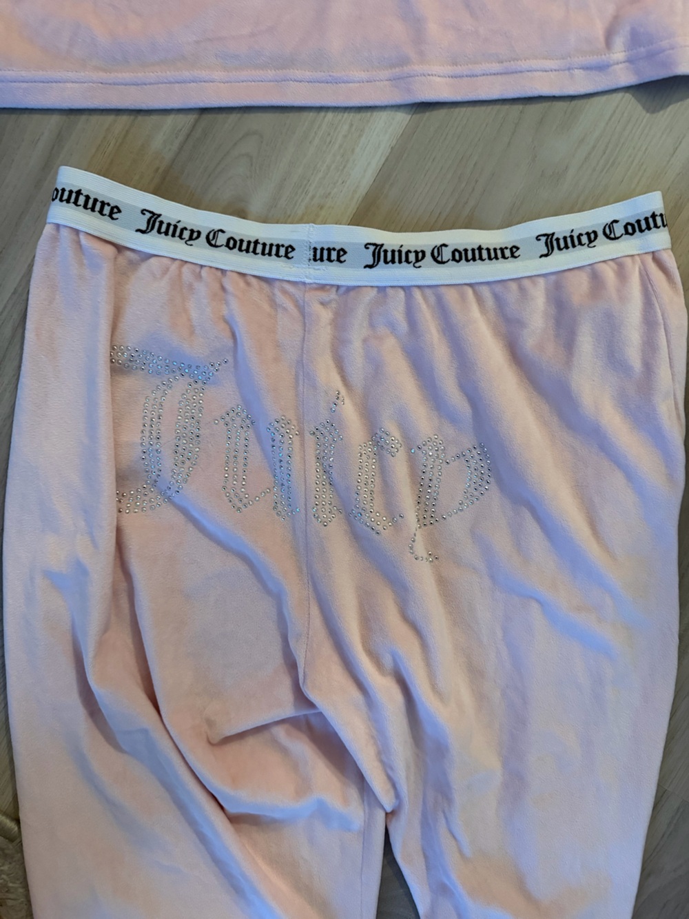 Juicy Couture Light Pink Branded Lounge Set - Picture 7 of 7